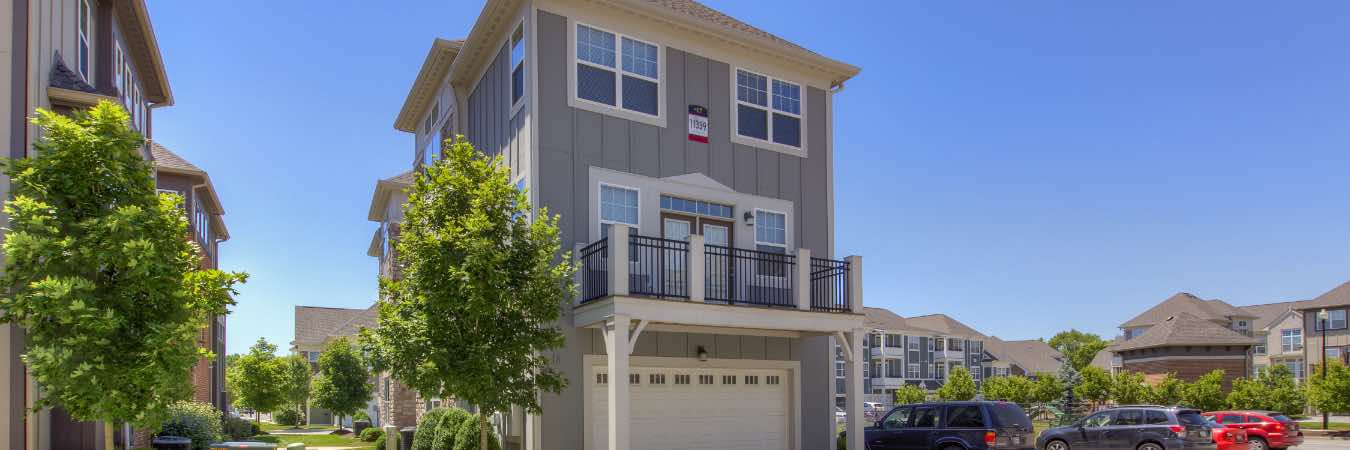 Exterior view of The Hamilton Luxury Apartment Homes in Fishers.